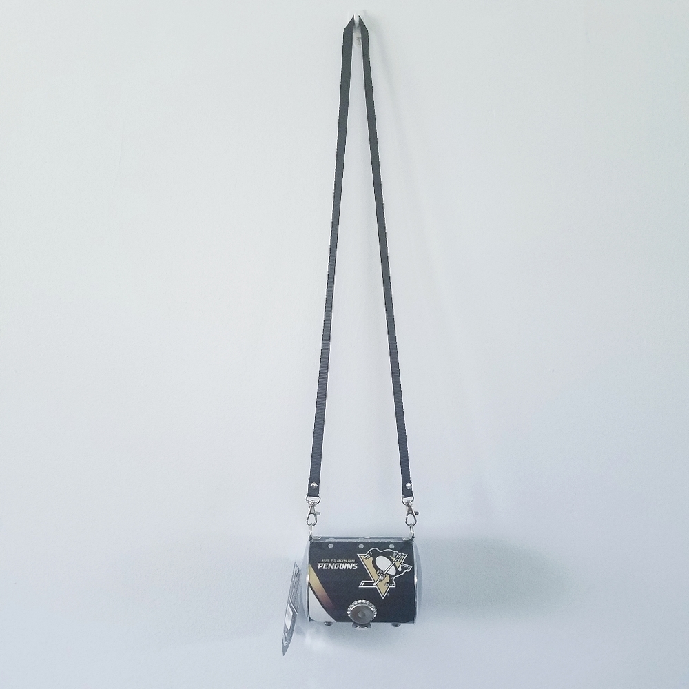 Littlearth Pittsburgh Penguins metal barrel purse